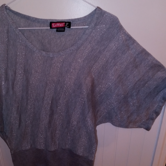 Dolman sleeve sweater - Picture 2 of 3